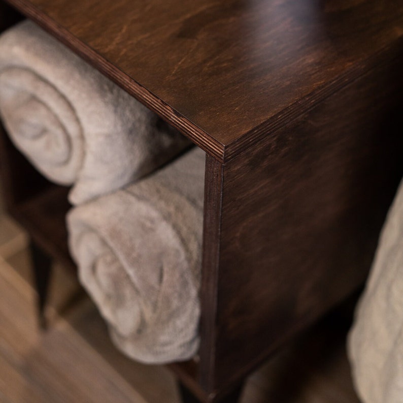 Rustic Nightstand with Storage, Wood Bedside Table with Shelf and Metal Legs, Modern Brown End Console, Bedroom Open Furniture